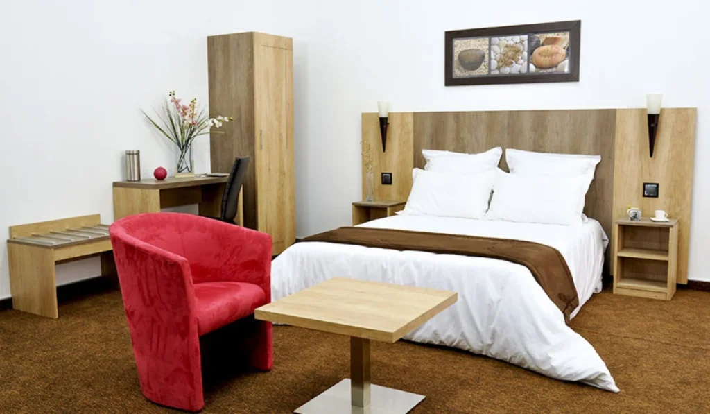 Meubles Dzign Kit Fusion chambre dhotel premium avec fauteuil meubles hotellerie Algerie